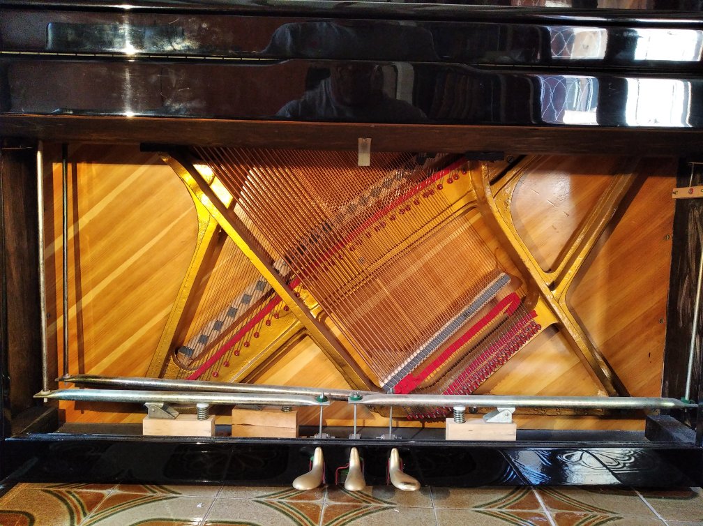 second hand piano kungsberg mallorca